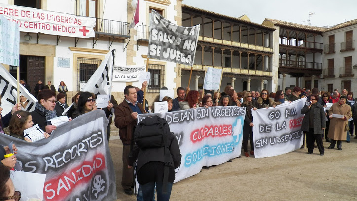 CONCENTRACIÓN ESTE DOMINGO EN FAVOR DE LAS URGENCIAS NOCTURNAS (http://todotembleque.blogspot.com.es).