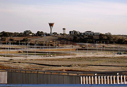 VISTA GENERAL DE LA UNIDAD RESIDENCIAL Y REHABILITADORA.