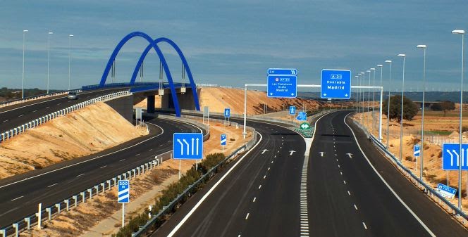 acceso a la autopista de peaje.