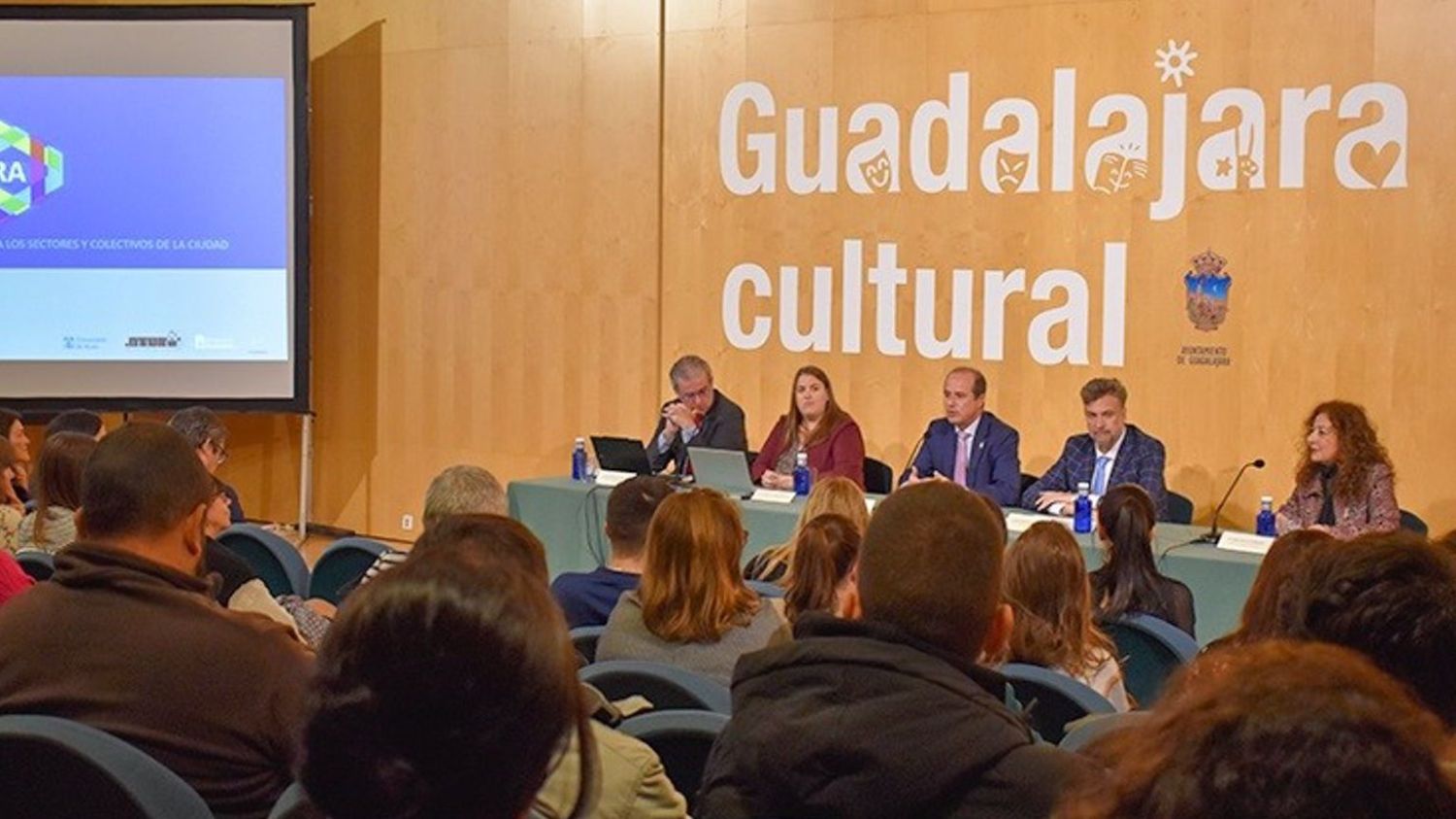 El alcalde, Alberto Rojo, participa en la sesión formativa de la Cátedra 