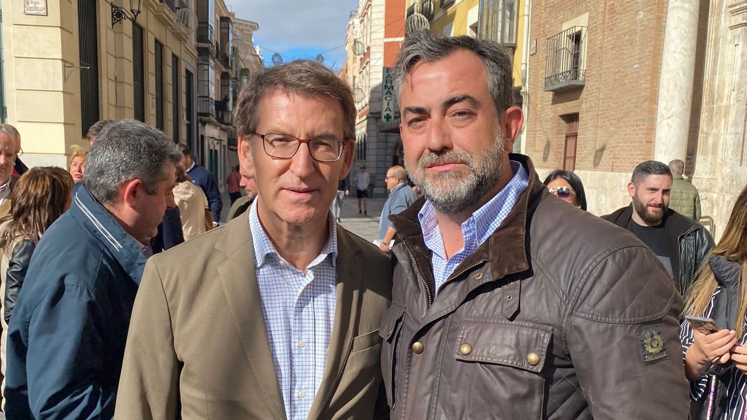 Jaime Celada, a la derecha, junto al líder del PP, Alberto Núñez Feijóo.