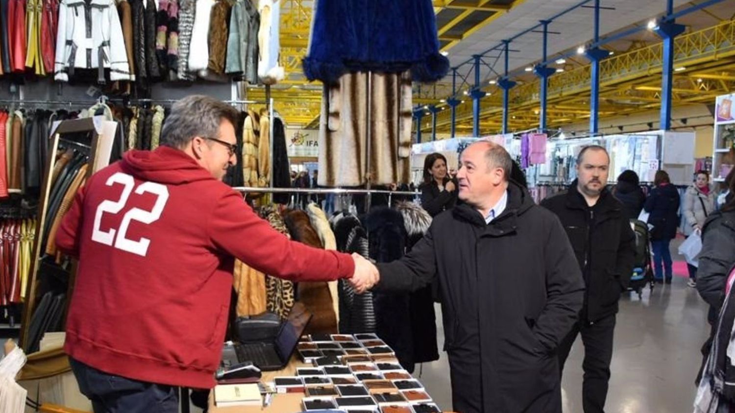 El alcalde, Emilio Sáez, en la inauguración de la XVII Edición de 