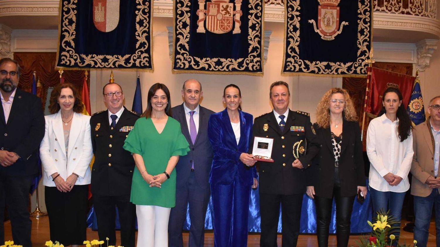 Entrega de la medalla del Ayuntamiento de Ciudad Real a la Comisaría de Policía Nacional de Ciudad Real.