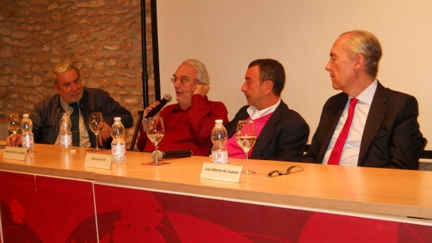 Mesa redonda celebrada en Valdepeñas dentro de los Encuentros con Cervantes de la Diputación